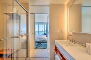 Apartment (2 Bedrooms) | Bathroom - Stunning Fort Lauderdale Resort Condo w/ Pool (Fort Lauderdale)
