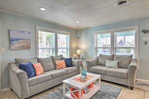 House (5 Bedrooms) | Interior - Beach Home w/ Pool & Hot Tub < 1 Block to Beach! (South Padre Island)