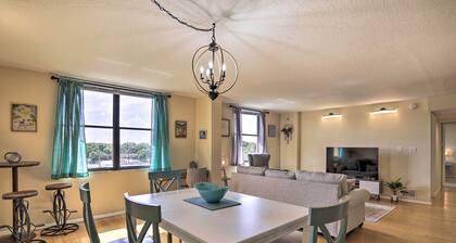 Convenient Clearwater Condo < 4 Mi to Beach!