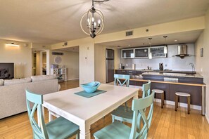 Apartment (2 Bedrooms) | Interior - Convenient Clearwater Condo < 4 Mi to Beach! (Clearwater)