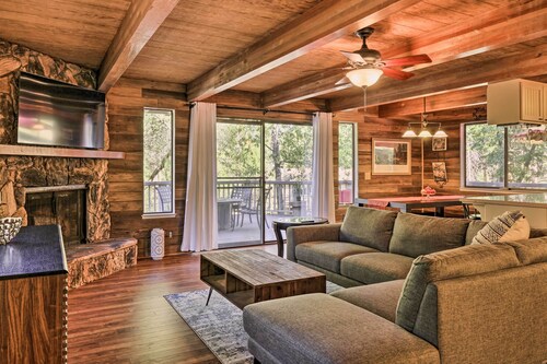 Spacious Groveland Cabin w/ Wraparound Deck!