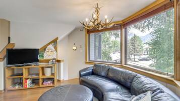 Apartment (2 Bedrooms) | Front of property