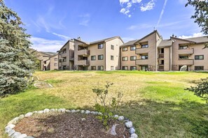 Interior - Chic Condo: Steps to Beaver Creek Ski Slopes! (Avon)