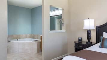 3 chambres, fer et planche à repasser, lit parapluie, Wi-Fi gratuit