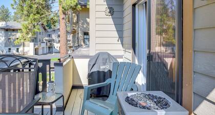 Townhouse w/ Garage: Walk to Payette Lake Beach!
