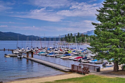 Minutes Away From Beach, Marina, Shopping & Dining