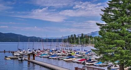 Minutes Away From Beach, Marina, Shopping & Dining
