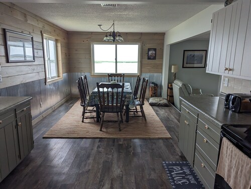 QUAINT CABIN ON THE  SAGINAW BAY