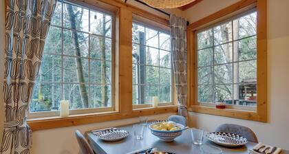 Leavenworth Cabin w/ Private Hot Tub!
