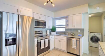 Cute & Cozy Florida Duplex: Walk to Beaches!
