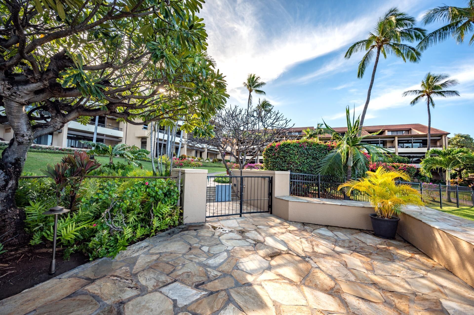 Condo (6 Bedrooms) | Exterior