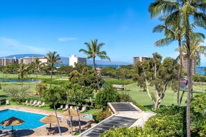 Apartamento, 2 habitaciones, balcón, vistas parciales al mar (KRO-K302) | Terraza o patio