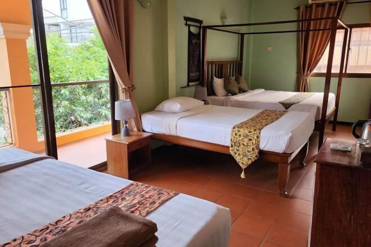 In-room safe, bed sheets