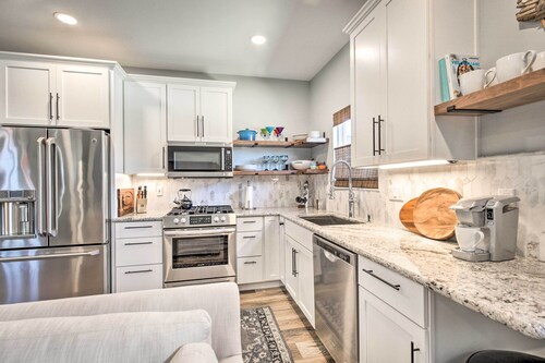 Dog-friendly San Diego Home - 1 Mi to Ocean Beach