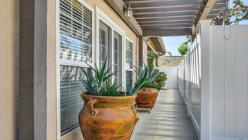 House (1 Bedroom) | Interior