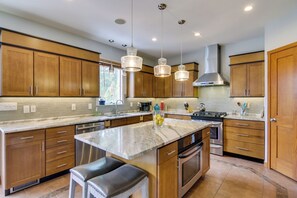 Interior - Ocean City Home w/ Fire Pit & Grill: Walk to Beach (Ocean City)