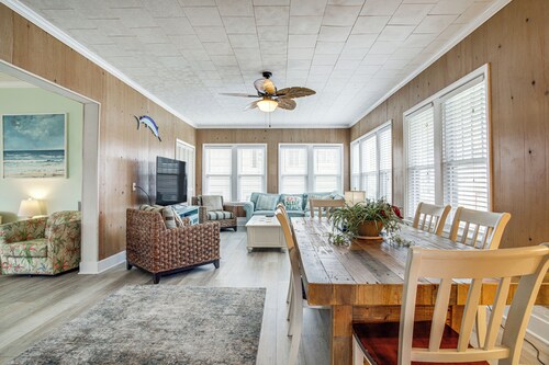 Near Beach & Boardwalk: Ocean City Home w/ Porch