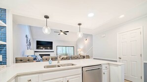 Unclassified image, 5 of 29, button - Charming Coastal Retreat: Central Location! (Wilmington)