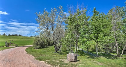Hermosa Home w/ Deck: 2 Mi to Custer State Park!