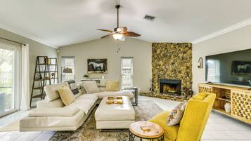 House (3 Bedrooms) | Front of property