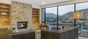 The Rocks Apartment - Luxury Rental Homes