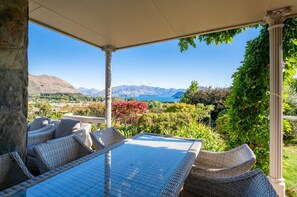 Terrace/patio - The Manor - Luxury unique stay (Wanaka)