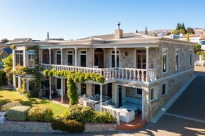 Exterior - The Manor - Luxury unique stay (Wanaka)