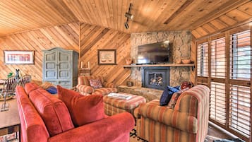 Apartemen (3 Bedrooms) | Bagian depan properti