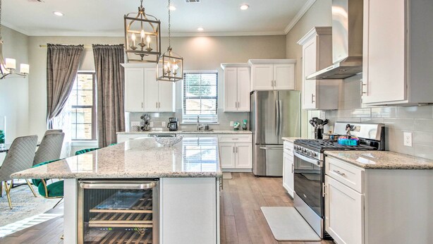Private kitchen - Chic Central Houston Home w/ Rooftop Deck! (Houston)