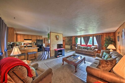 Woodsy Riverfront Retreat in Trout Creek Montana!