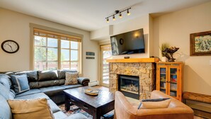Living area - Walk to Copper Mountain: Center Village Condo! (Copper Mountain)