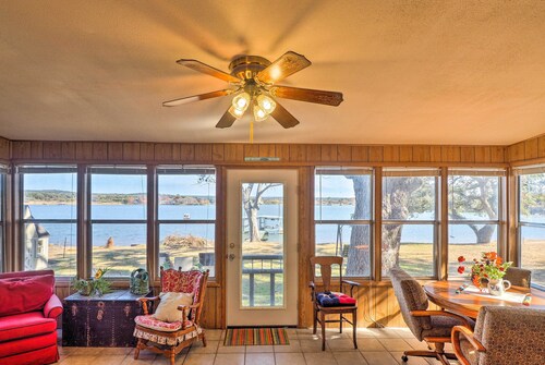 Tow Retreat on Lake Buchanan w/ Dock & Kayaks!