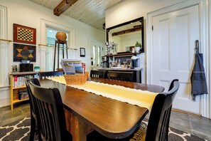 House (4 Bedrooms) | Interior