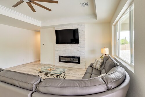 Patio & Fenced-in Yard: Desert Oasis in Pahrump!