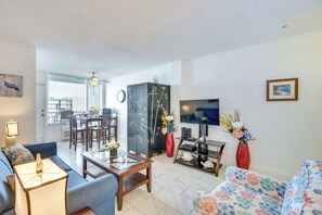 Interior - Daytona Beach Condo w/ Ocean-view Balcony! (Daytona Beach)