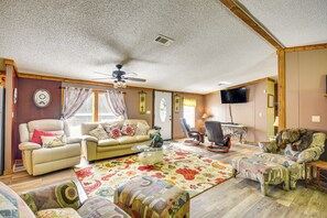 Front of property - 13 Mi to Silver Springs: Pet Friendly Getaway! (Silver Springs)