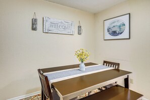 Apartment (2 Bedrooms) | Interior - Relaxing Helotes Apt: 7 Mi to UT at San Antonio! (Helotes)