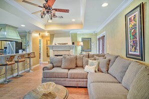 Interior - Charming Lafayette Home ~ 5 Mi to Downtown! (Lafayette)