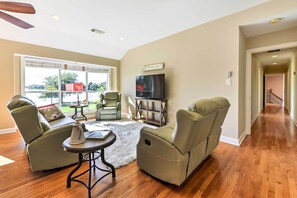 House (5 Bedrooms) | Interior