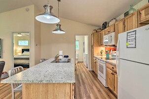 Cottage (2 Bedrooms) | Interior