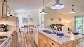 Cottage (2 Bedrooms) | Interior