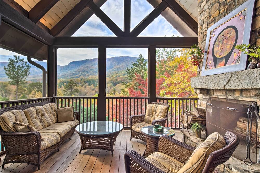 Pool & Mountain Views: Stunning Mill Spring Home! - The Meadows, NC