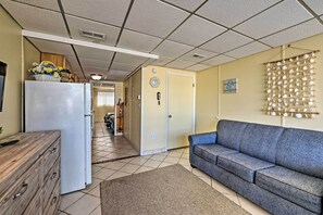 Interior - Wildwood Crest Condo w/ Pool: Walk to Restaurants! (Wildwood Crest)