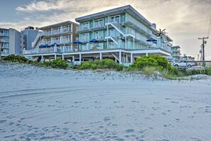 Apartment (1 Bedroom) | Interior - Wildwood Crest Condo w/ Pool: Walk to Restaurants! (Wildwood Crest)