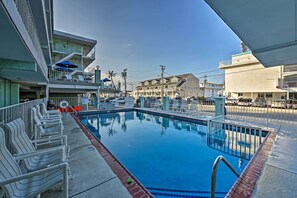 Apartment (1 Bedroom) | Interior - Wildwood Crest Condo w/ Pool: Walk to Restaurants! (Wildwood Crest)