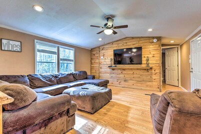 Serene Millry Retreat ~ 4 Mi to Public Lake!