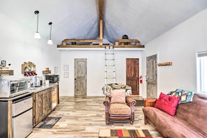 House (1 Bedroom) | Interior