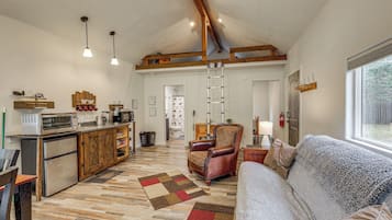 House (1 Bedroom) | Interior