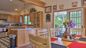 Cottage (3 Bedrooms) | Interior