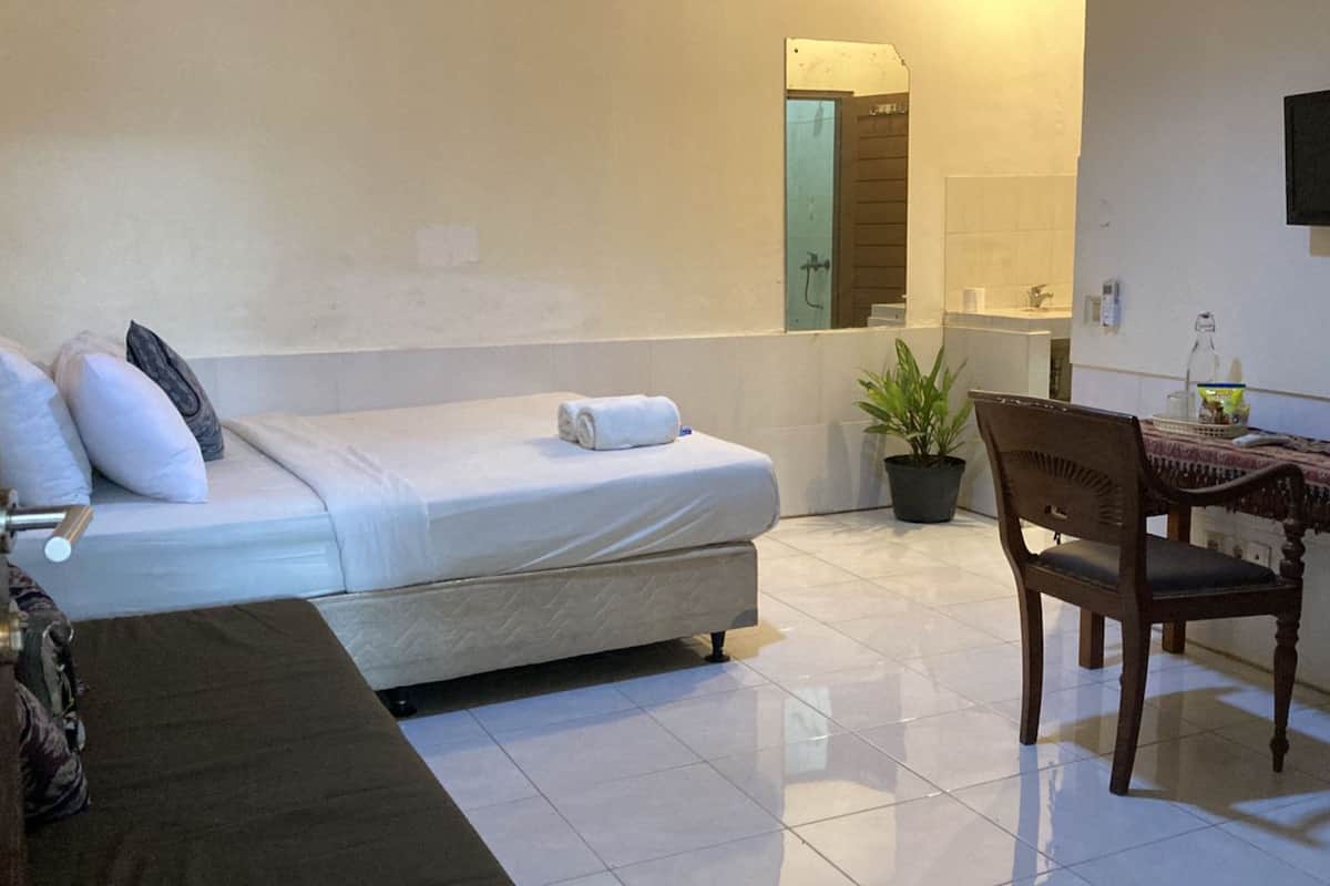 Executive Room | 1 bedroom, WiFi (free), bed sheets